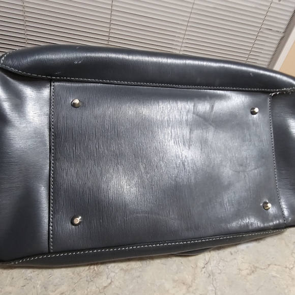 CROMIA | Italian Leather Shoulder Bag in Grey - Picture 3 of 11